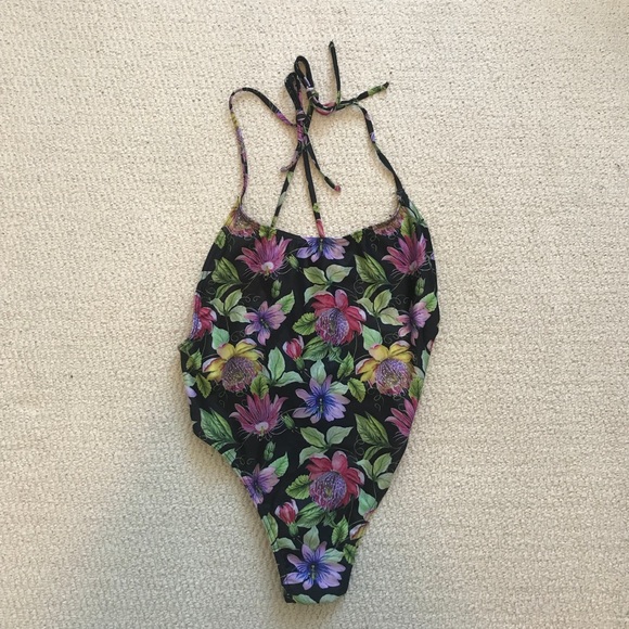 NEW Pretty Little Thing Black Floral Swimsuit - Picture 2 of 3